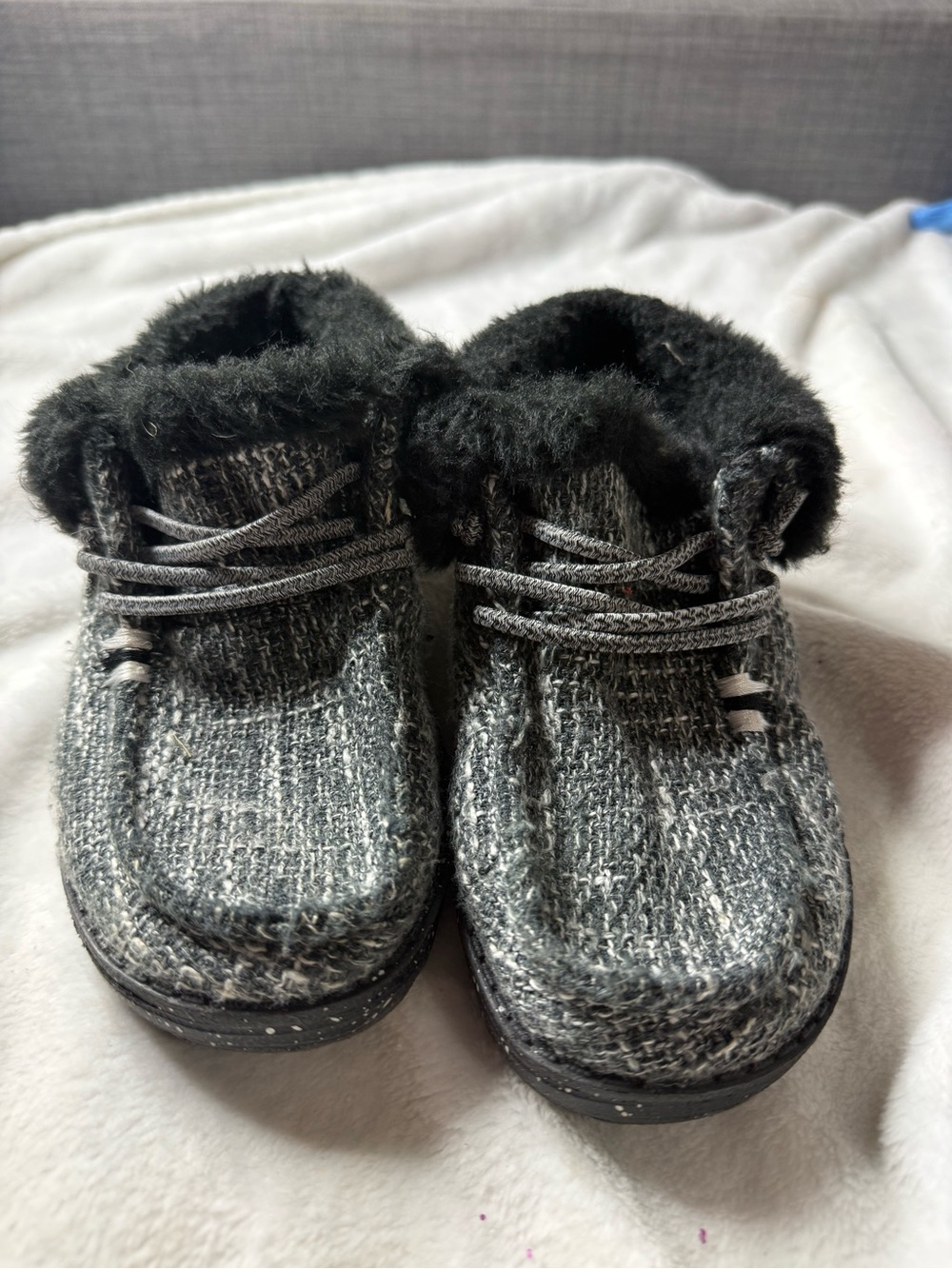 Kids Black Hey Dude Knit Cozy Fur-Lined Shoes